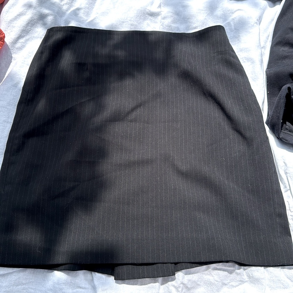 Women’s Pinstripe pencil skirt